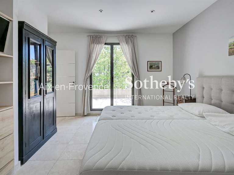 Maison Aix-en-Provence - 5 chambres - 210m²