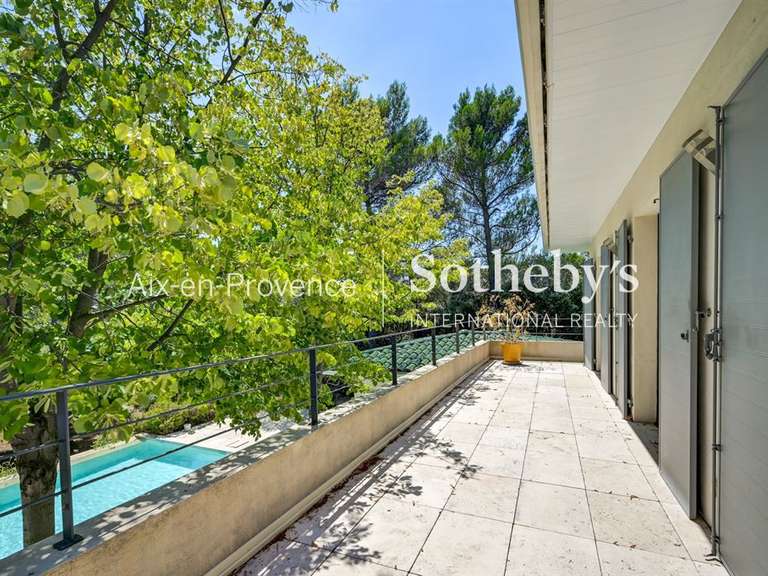 Maison Aix-en-Provence - 5 chambres - 210m²