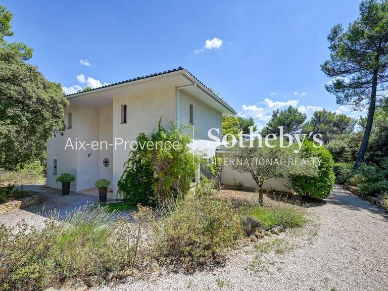 Maison Aix-en-Provence - 5 chambres - 210m²