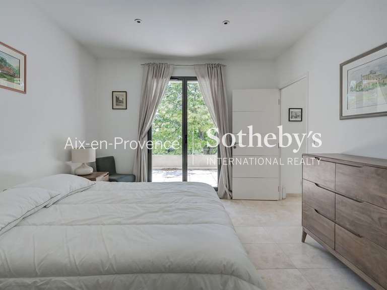 Maison Aix-en-Provence - 5 chambres - 210m²
