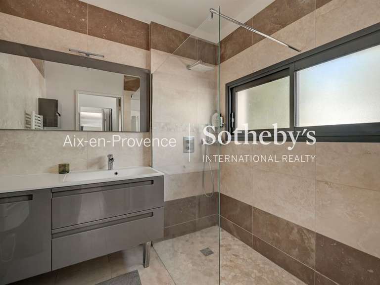 Maison Aix-en-Provence - 5 chambres - 210m²