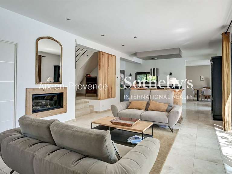 Maison Aix-en-Provence - 5 chambres - 210m²