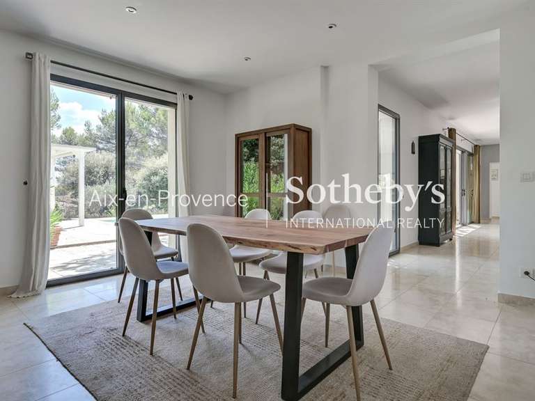 Maison Aix-en-Provence - 5 chambres - 210m²