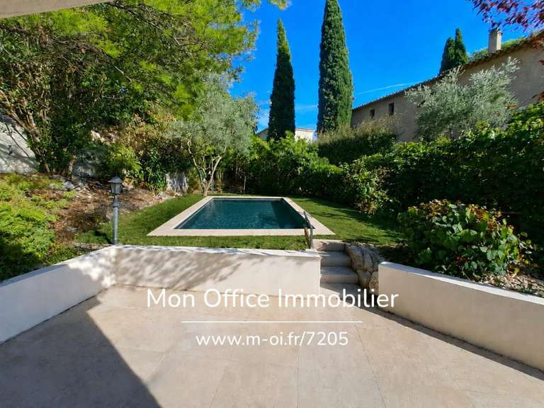 Maison Aix-en-Provence - 3 chambres - 101m²