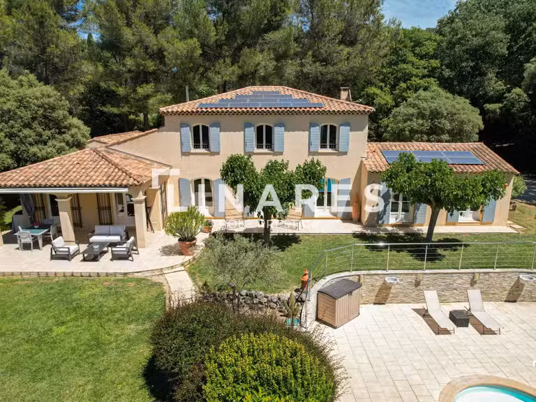 Maison Aix-en-Provence - 6 chambres - 310m²