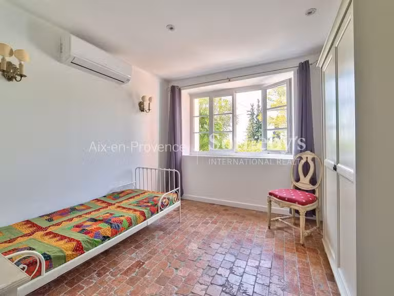 Maison Aix-en-Provence - 4 chambres - 170m²