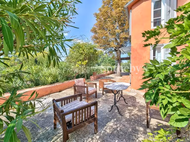 Maison Aix-en-Provence - 4 chambres - 170m²