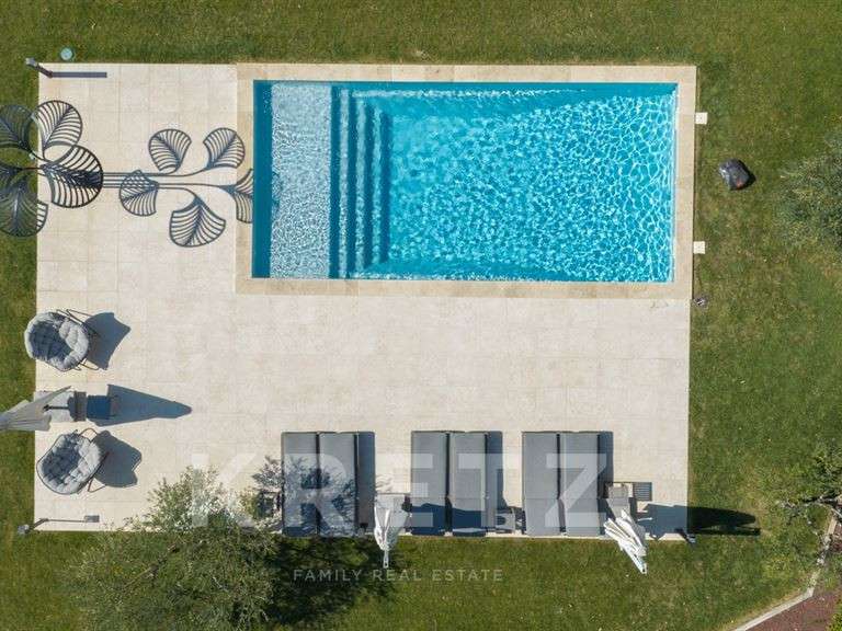 Maison Aix-en-Provence - 5 chambres - 254m²