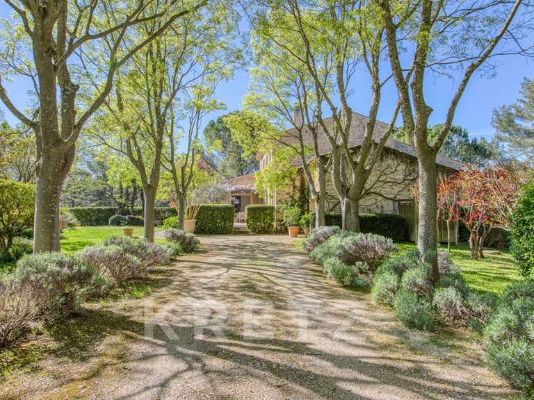 Maison Aix-en-Provence - 5 chambres - 300m²