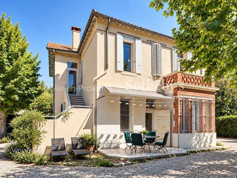 Maison Aix-en-Provence - 6 chambres - 270m²