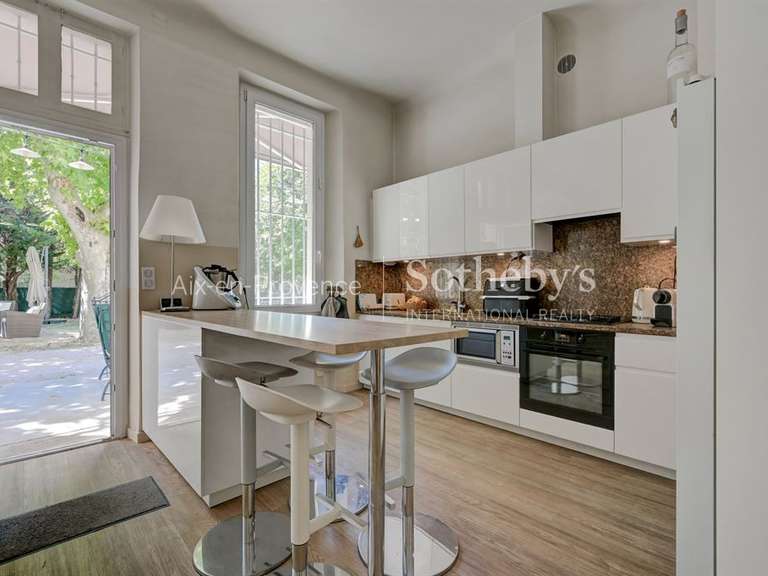 Maison Aix-en-Provence - 6 chambres - 270m²