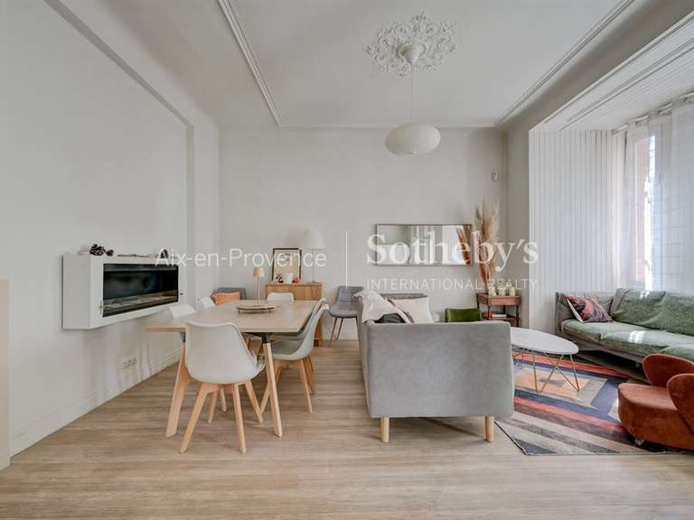 Maison Aix-en-Provence - 6 chambres - 270m²