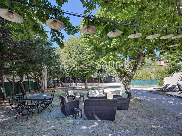 Maison Aix-en-Provence - 6 chambres - 270m²
