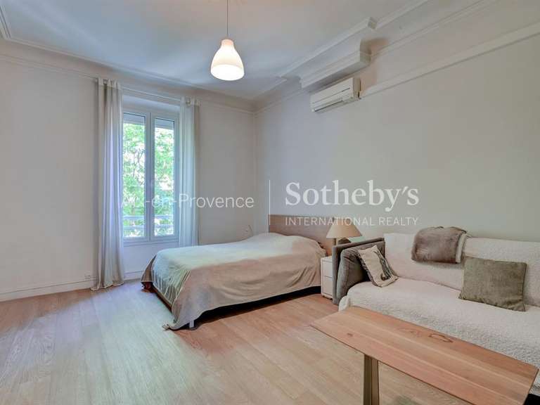 Maison Aix-en-Provence - 6 chambres - 270m²
