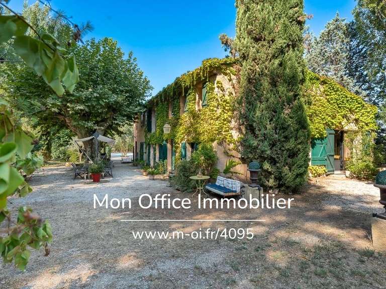 Maison Aix-en-Provence - 3 chambres - 210m²