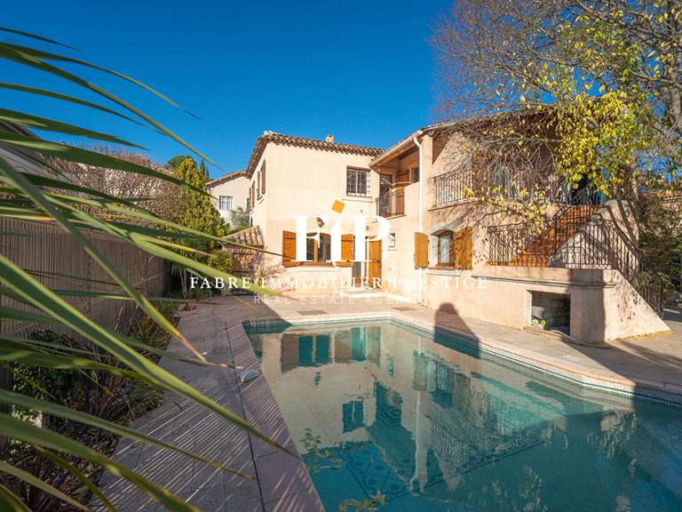 Propriété Aix-en-Provence - 8 chambres - 205m²
