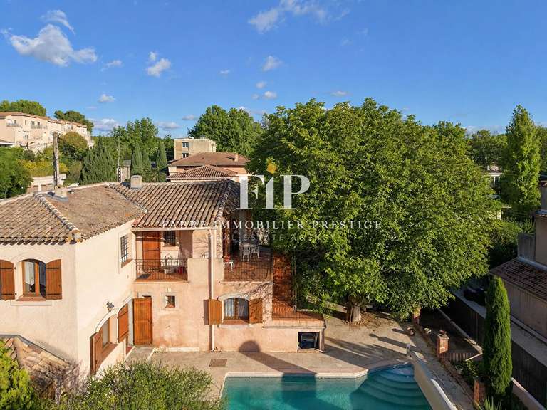 Propriété Aix-en-Provence - 12 chambres - 205m²