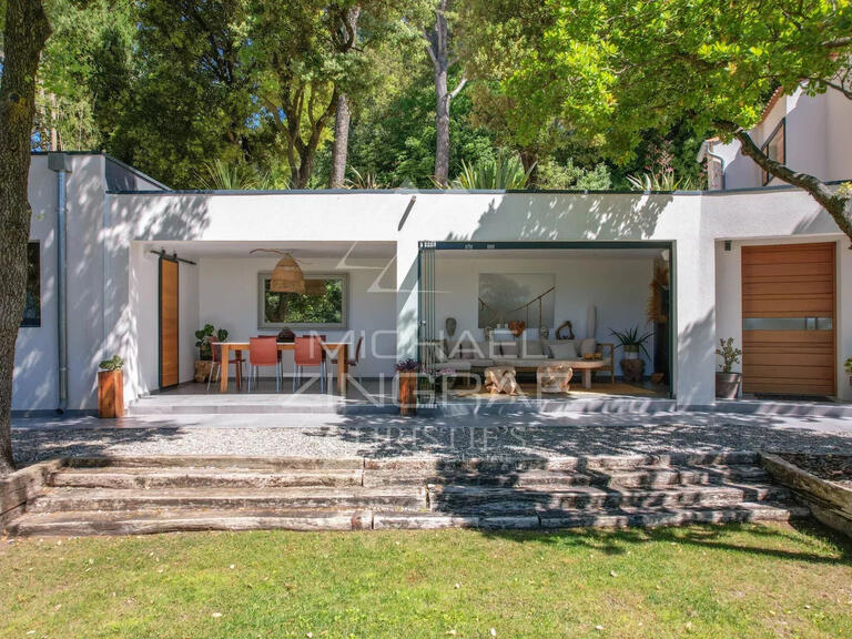 Villa Aix-en-Provence - 4 bedrooms - 300m²