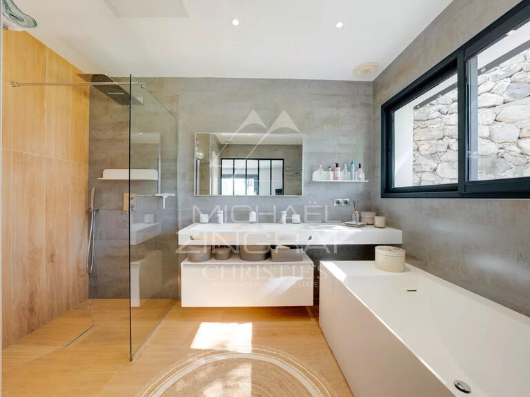 Villa Aix-en-Provence - 4 bedrooms - 300m²