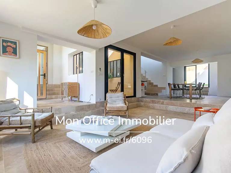 Villa Aix-en-Provence - 5 bedrooms - 180m²