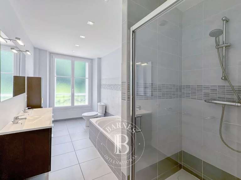 Appartement Aix-les-Bains - 2 chambres - 107m²