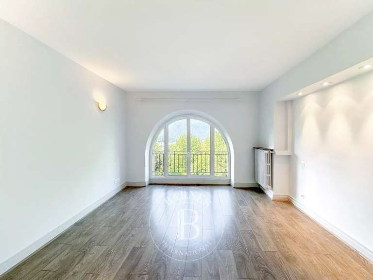 Appartement Aix-les-Bains - 2 chambres - 107m²