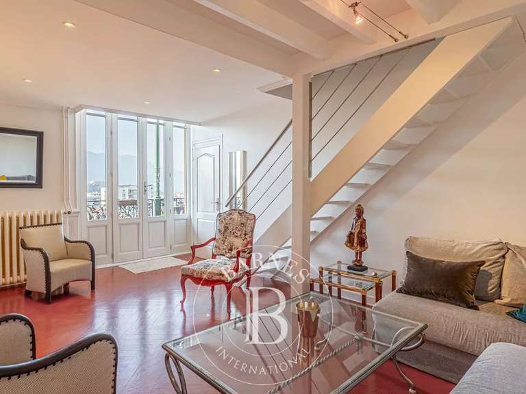 Appartement Aix-les-Bains - 2 chambres - 150m²