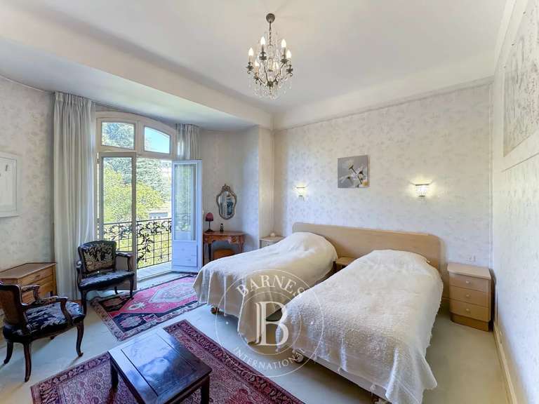 Apartment Aix-les-Bains - 2 bedrooms - 145m²