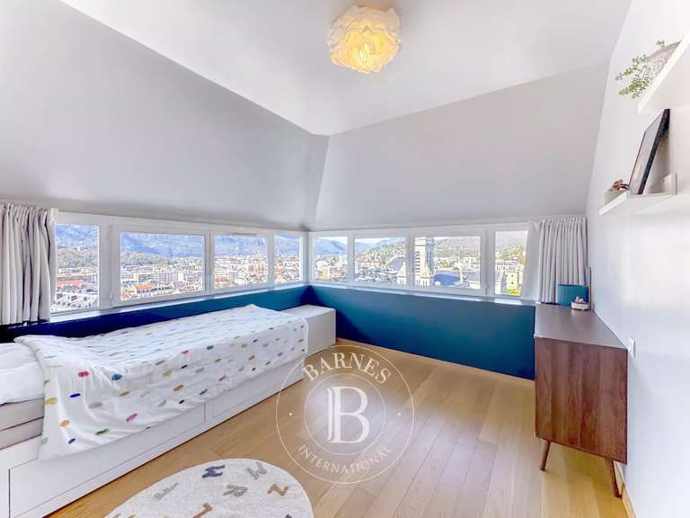 Appartement Aix-les-Bains - 3 chambres - 115m²