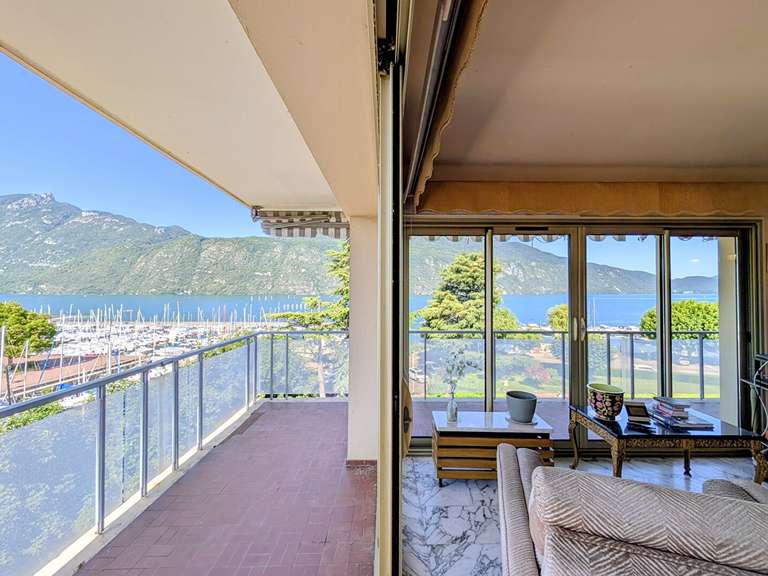 Appartement Aix-les-Bains - 2 chambres - 90m²