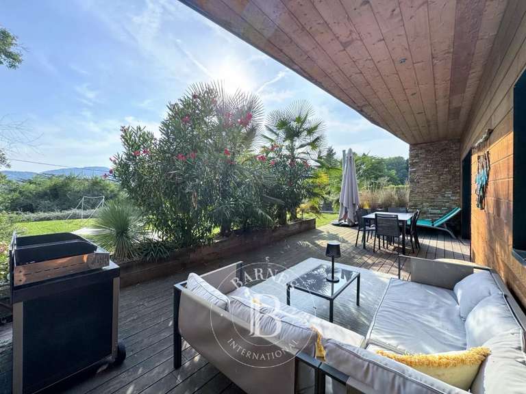 Maison Aix-les-Bains - 5 chambres - 470m²