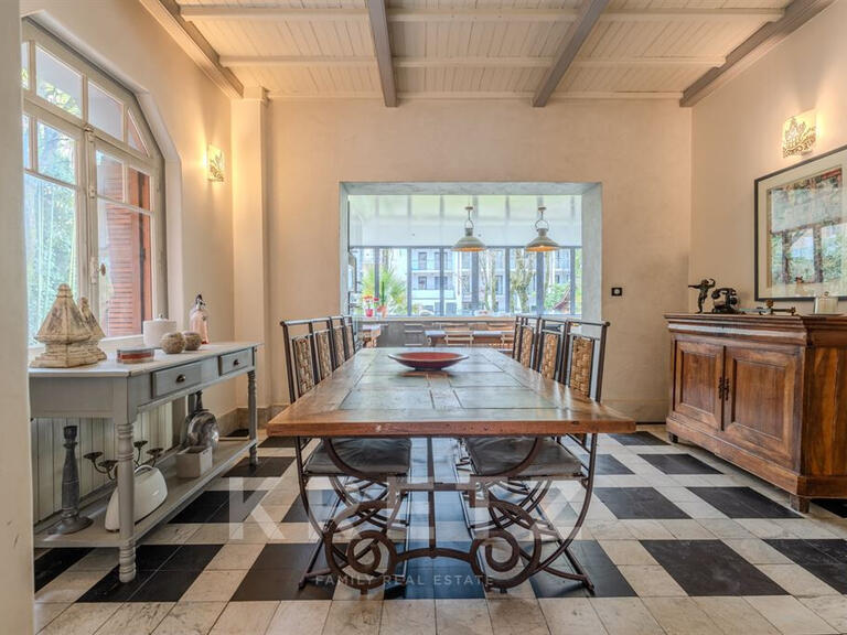 House Aix-les-Bains - 4 bedrooms - 363m²