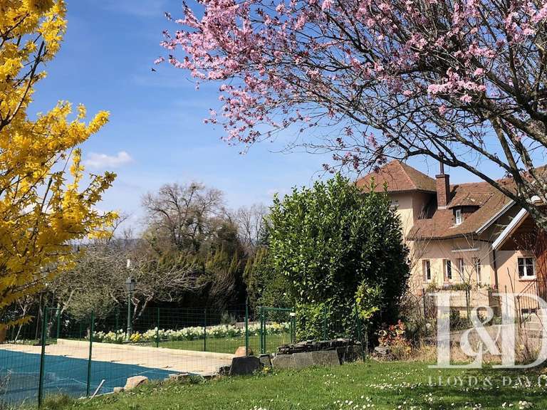 House Aix-les-Bains - 5 bedrooms - 202m²