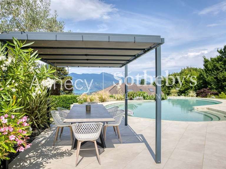 Maison Aix-les-Bains - 4 chambres - 182m²