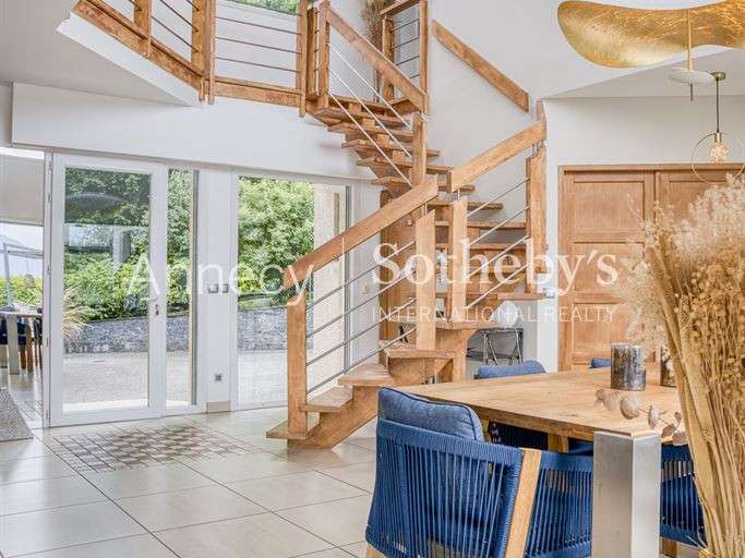 Maison Aix-les-Bains - 4 chambres - 182m²