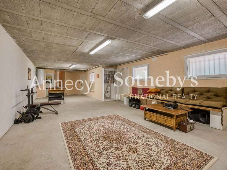 Maison Aix-les-Bains - 4 chambres - 210m²