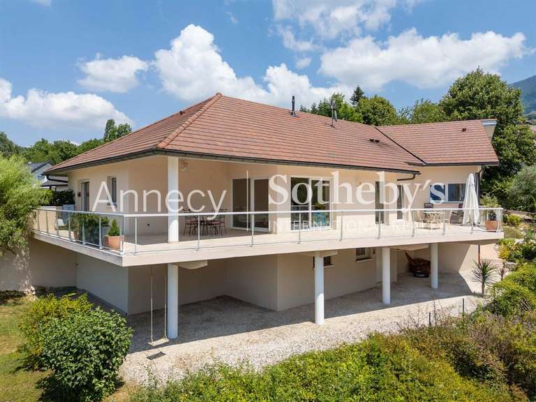 Maison Aix-les-Bains - 4 chambres - 210m²