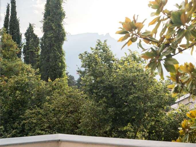 Maison Aix-les-Bains - 8 chambres - 677m²