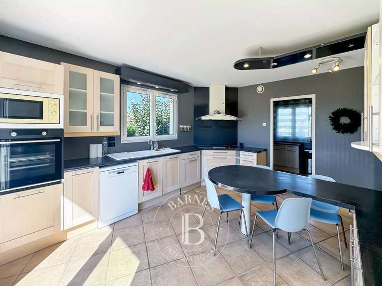 Maison Aix-les-Bains - 5 chambres - 308m²