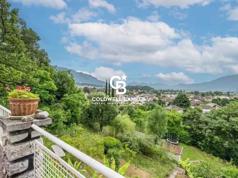 Maison Aix-les-Bains - 4 chambres - 130m²