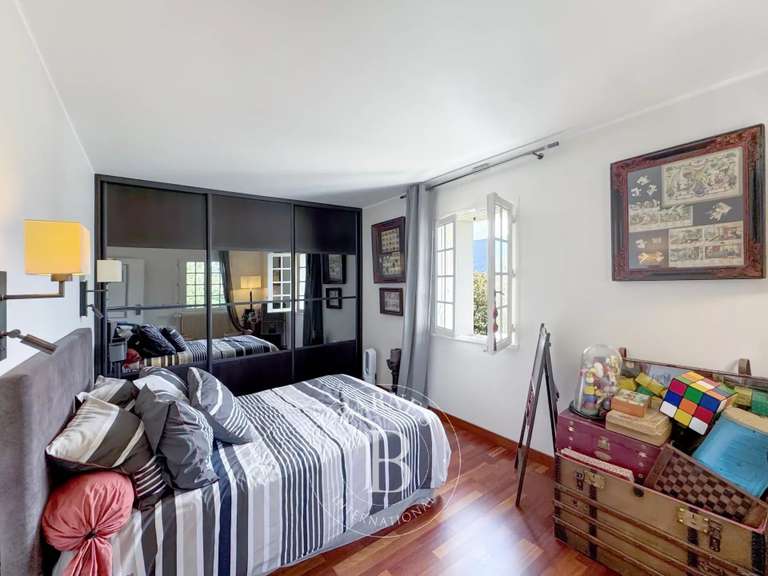 Maison Aix-les-Bains - 5 chambres - 392m²