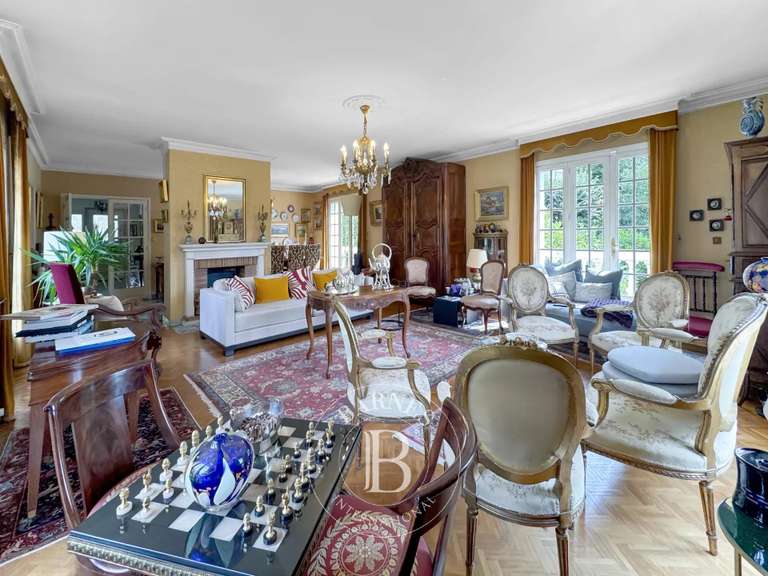 Maison Aix-les-Bains - 5 chambres - 392m²