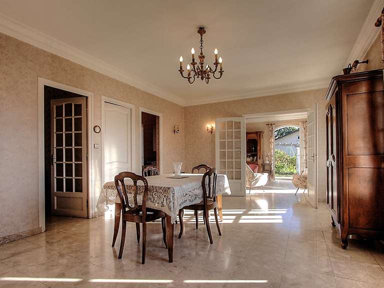 House Aix-les-Bains - 5 bedrooms - 209m²