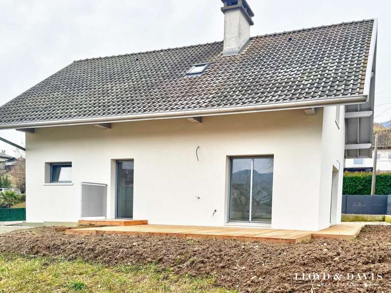 House Aix-les-Bains - 4 bedrooms - 119m²