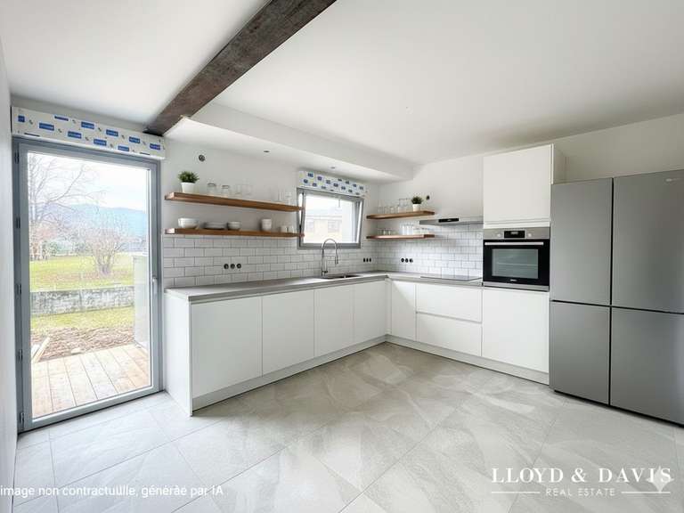 House Aix-les-Bains - 4 bedrooms - 119m²