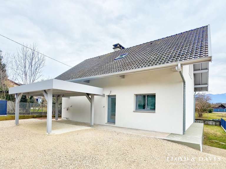 House Aix-les-Bains - 4 bedrooms - 119m²