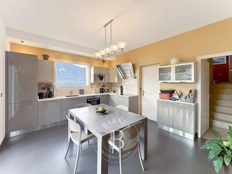 Maison Aix-les-Bains - 4 chambres - 292m²