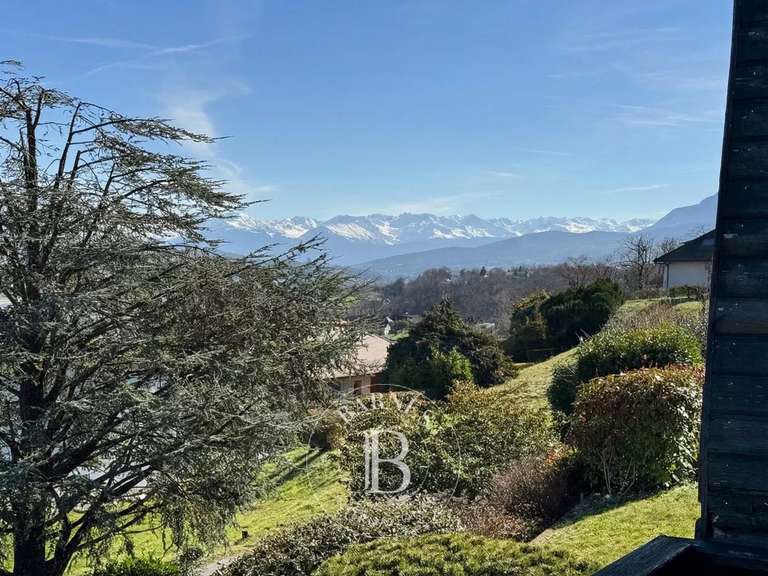 Maison Aix-les-Bains - 3 chambres - 140m²