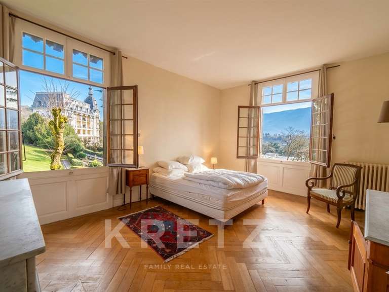 Maison Aix-les-Bains - 15 chambres - 620m²