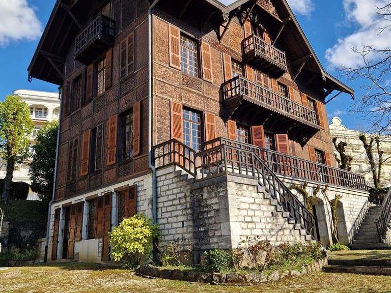 Maison Aix-les-Bains - 15 chambres - 620m²